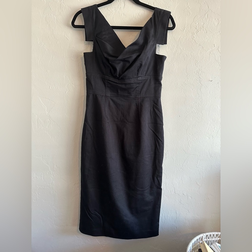 Maggy London Elegant Midi dress